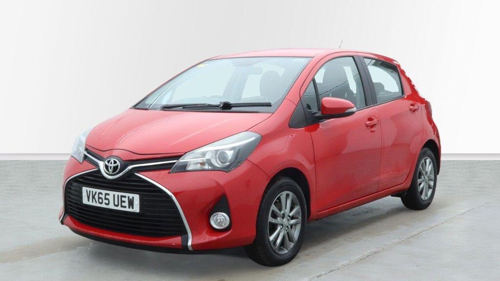 Used Toyota Yaris 2015 for sale - 77016923: Photo 2
