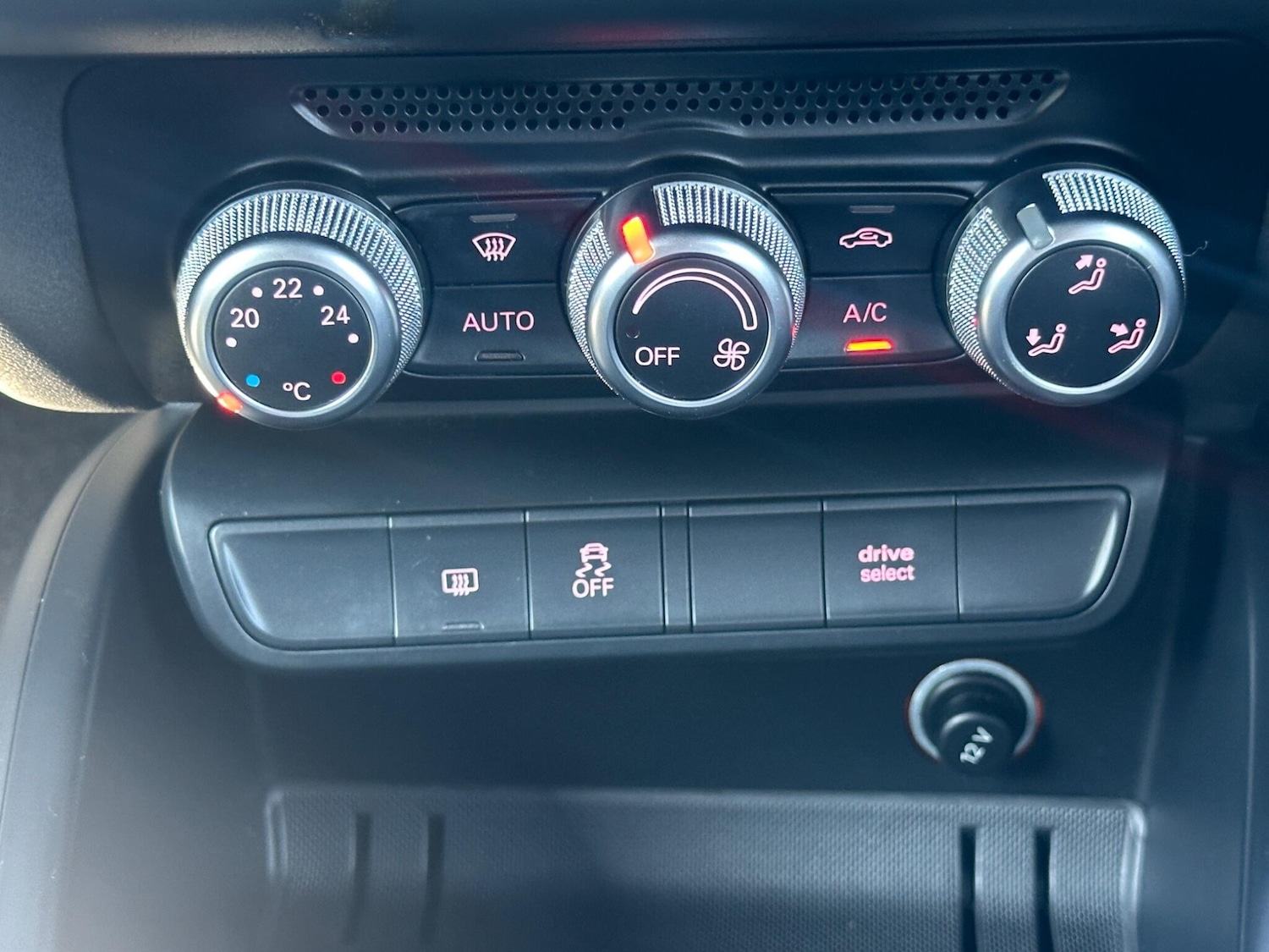 Used Audi A1 2015 for sale - 76295825: Photo 31