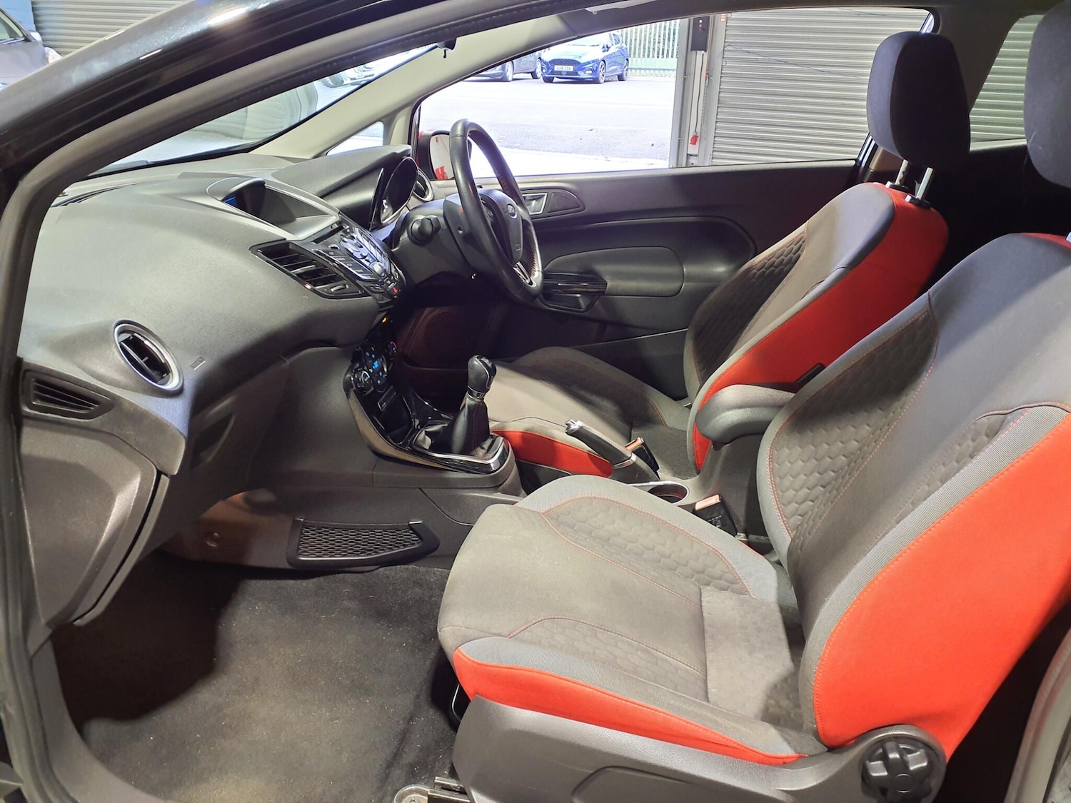 Used Ford Fiesta 2015 for sale - 76527832: Photo 15