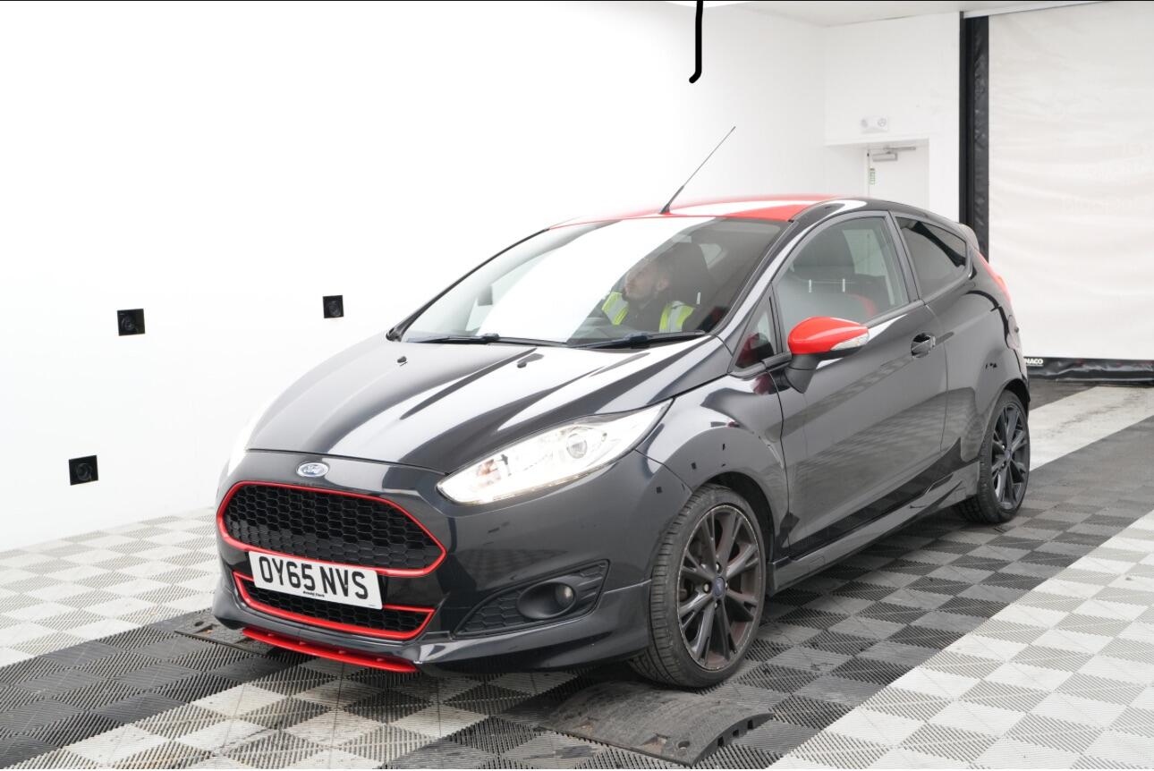 Used Ford Fiesta 2015 for sale - 76527832: Photo 2