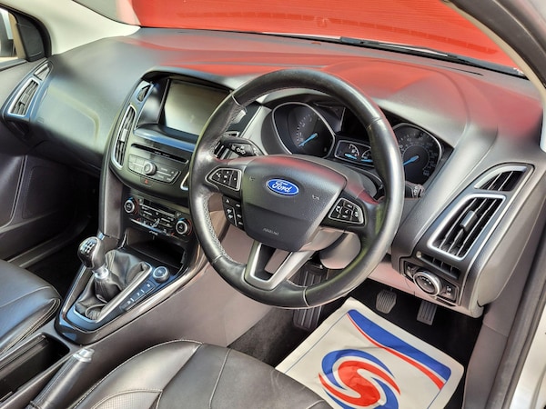 Used Ford Focus 2015 for sale - 76031424: Photo 13