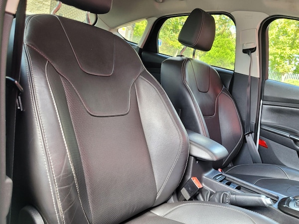 Used Ford Focus 2015 for sale - 76031424: Photo 14