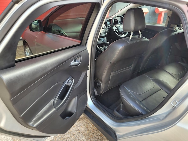 Used Ford Focus 2015 for sale - 76031424: Photo 21