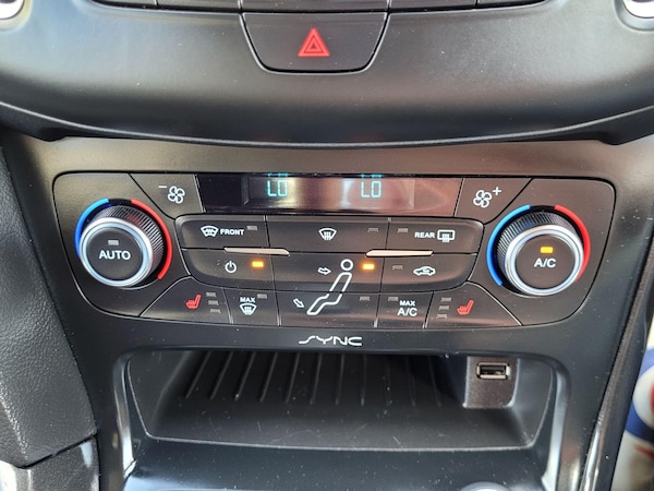 Used Ford Focus 2015 for sale - 76031424: Photo 38