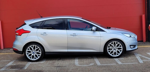 Used Ford Focus 2015 for sale - 76031424: Photo 7