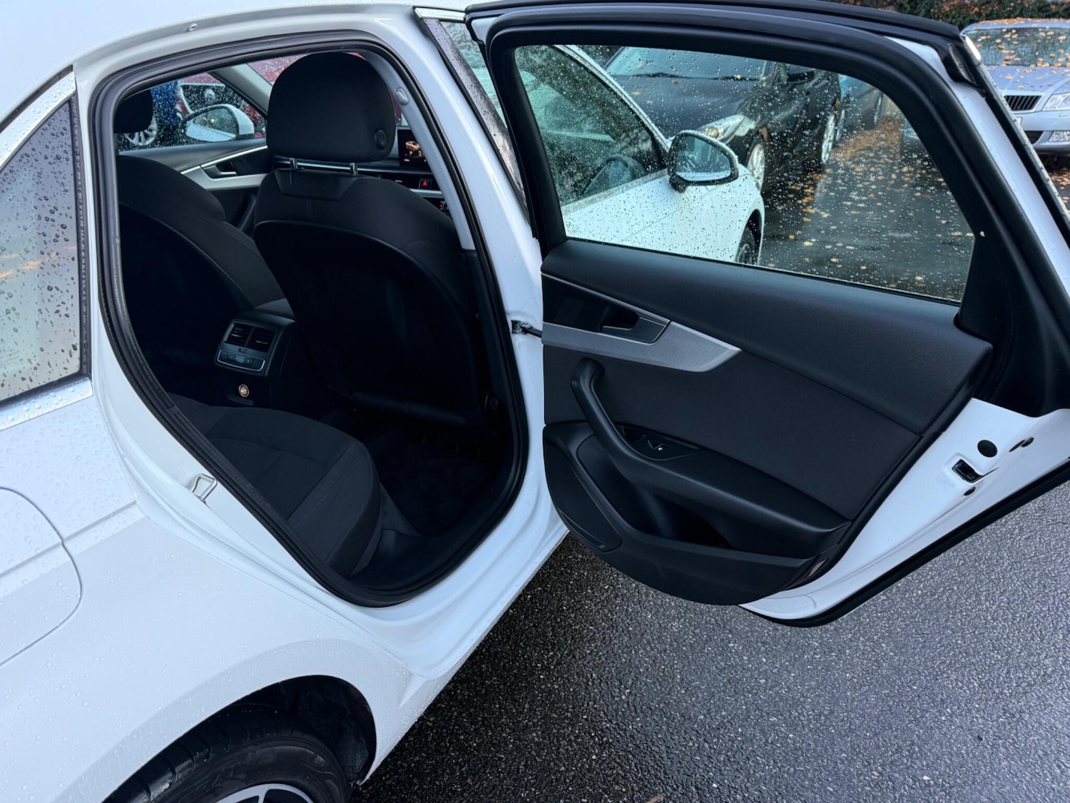 Used Audi A4 2015 for sale - 76189029: Photo 27