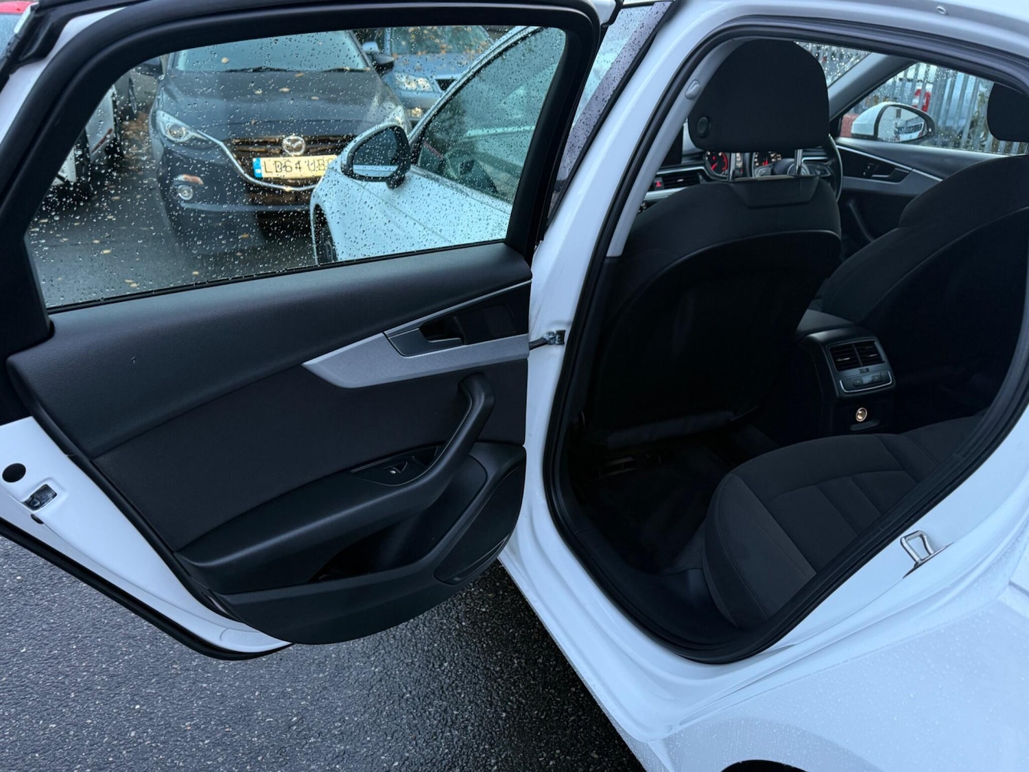 Used Audi A4 2015 for sale - 76189029: Photo 32