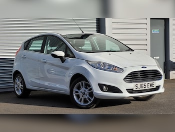 2015 (65) - 1.25 82 Zetec 5dr