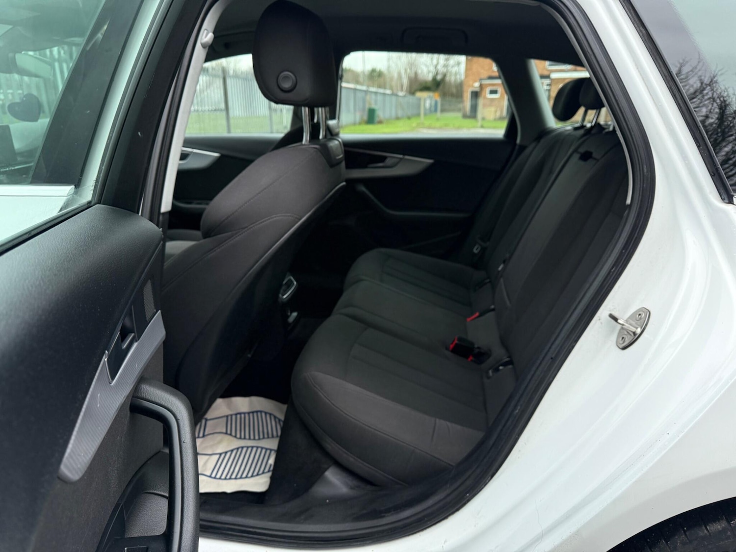 Used Audi A4 2016 for sale - 77163082: Photo 32