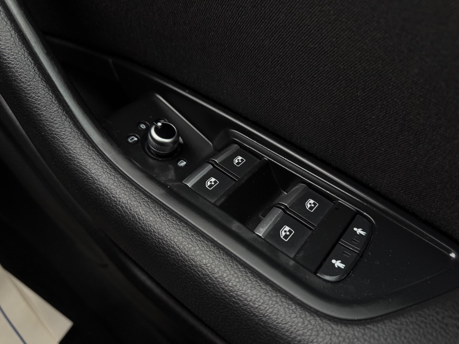 Used Audi A4 2016 for sale - 77163082: Photo 69