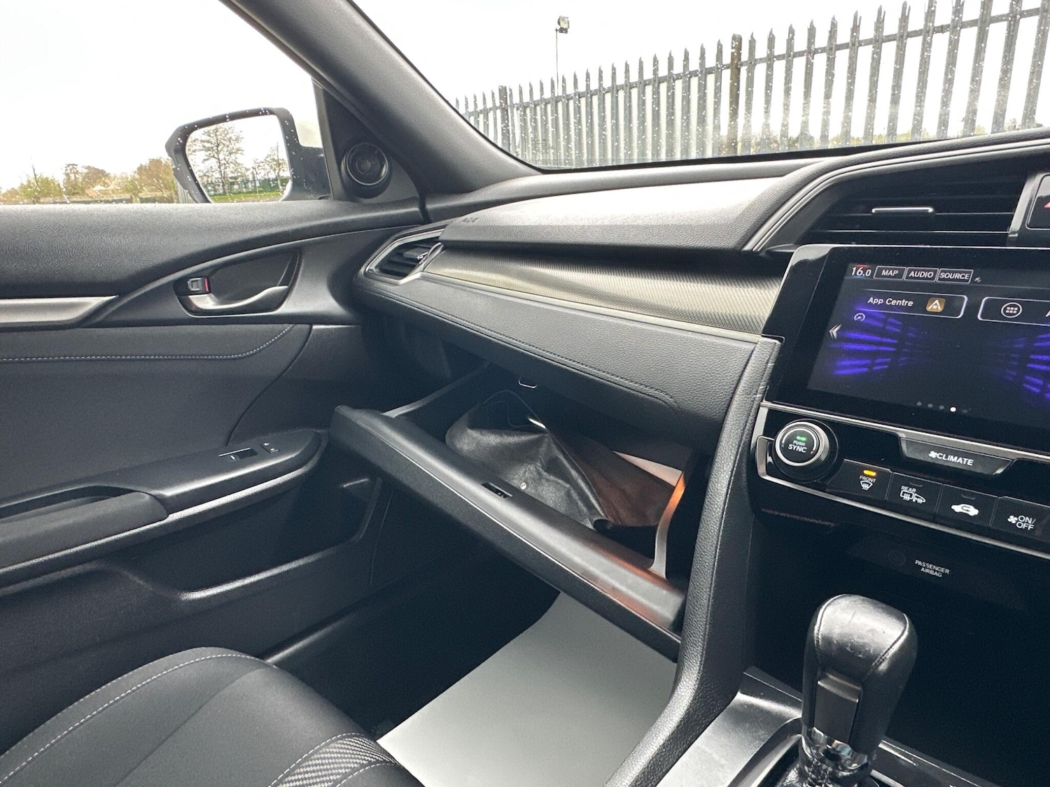 Used Honda Civic 2018 for sale - 78127920: Photo 16