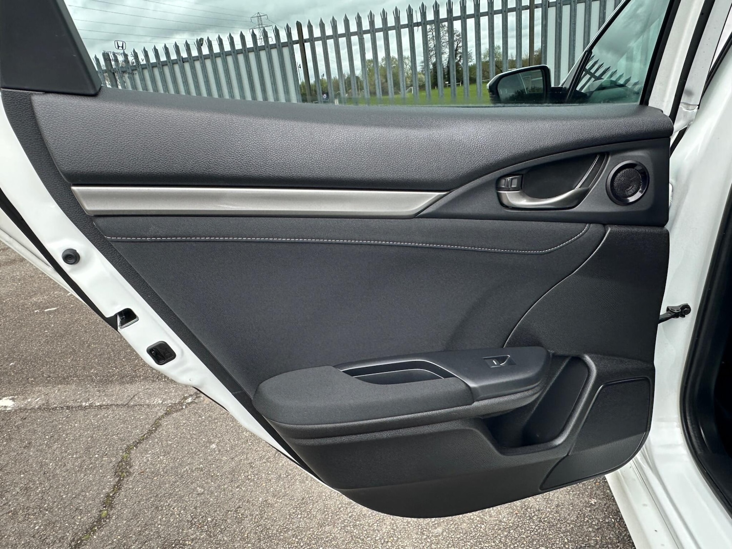 Used Honda Civic 2018 for sale - 78127920: Photo 48