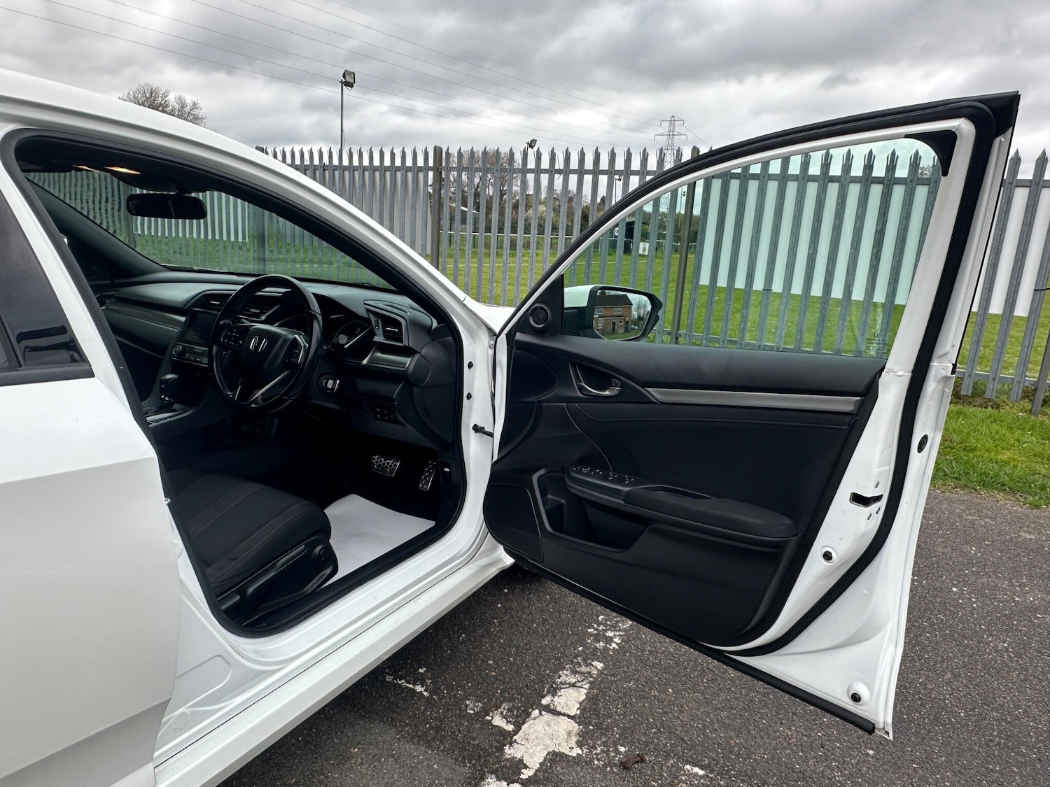 Used Honda Civic 2018 for sale - 78127920: Photo 53