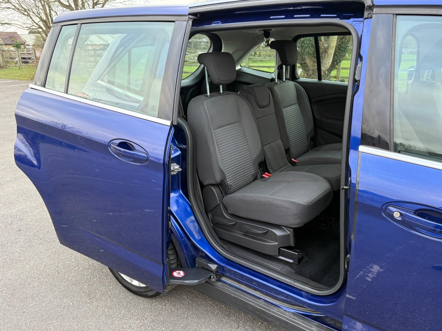 Used Ford Grand C-Max 2015 for sale - 76984901: Photo 27