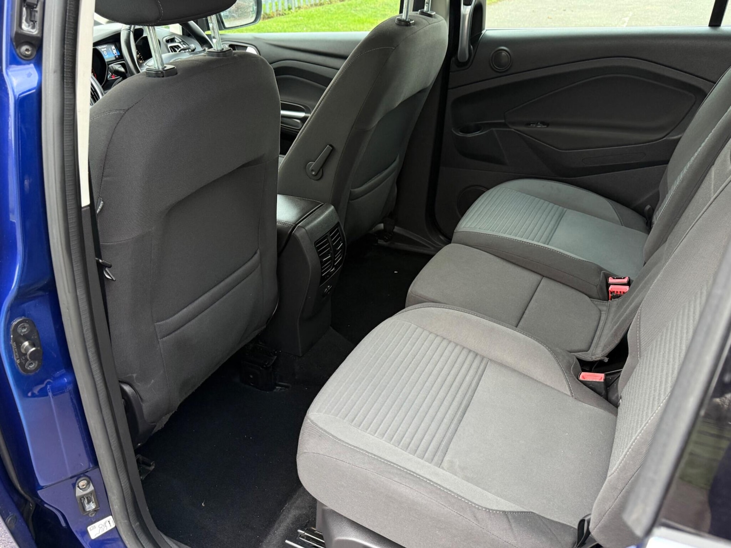 Used Ford Grand C-Max 2015 for sale - 76984901: Photo 34