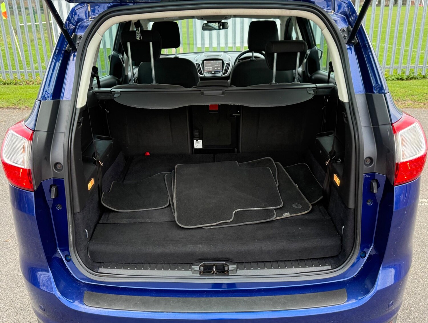 Used Ford Grand C-Max 2015 for sale - 76984901: Photo 69