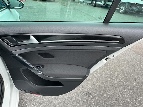 Used Volkswagen Golf 2013 for sale - 76024763: Photo 52