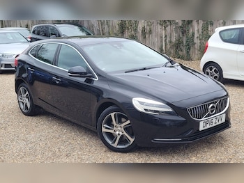 Used Volvo V40 2016 for sale - 78689470: Photo