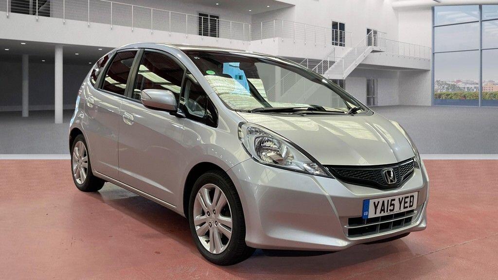 Used Honda Jazz 2015 for sale - 76083818: Photo 1