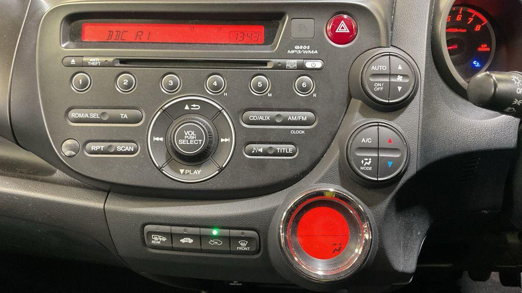 Used Honda Jazz 2015 for sale - 76083818: Photo 11