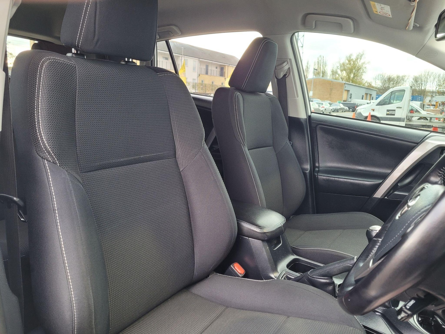 Used Toyota RAV4 2016 for sale - 76831777: Photo 23