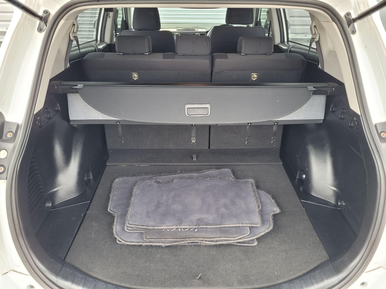 Used Toyota RAV4 2016 for sale - 76831777: Photo 26