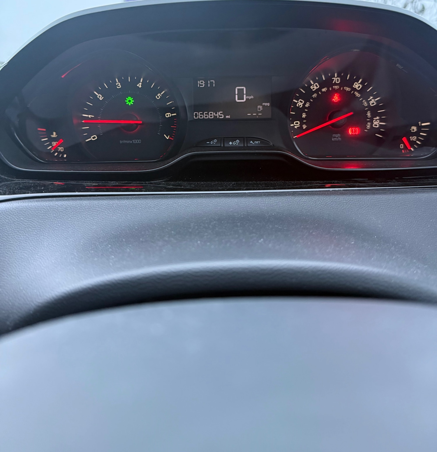 Used Peugeot 208 2014 for sale - 77327178: Photo 10