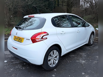 Used Peugeot 208 2014 for sale - 77327178: Photo