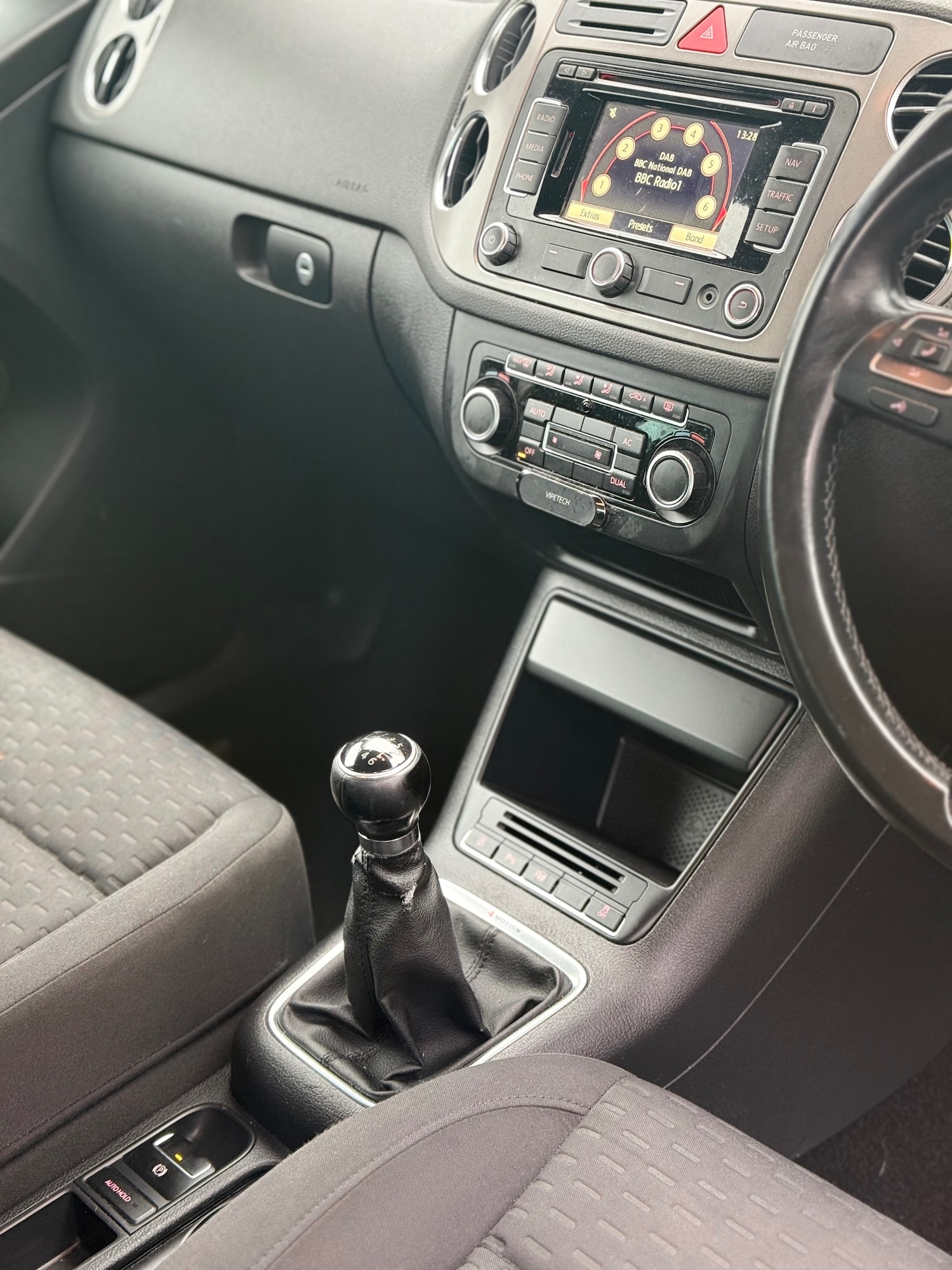 Used Volkswagen Tiguan 2011 for sale - 77033557: Photo 15