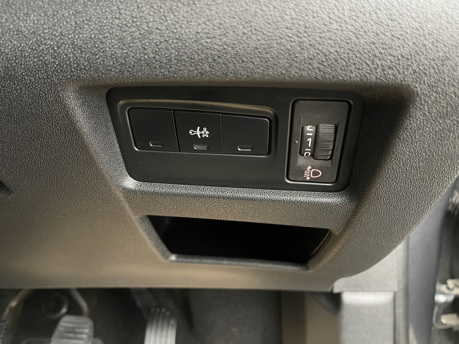 Used Citroen C4 2015 for sale - 77681825: Photo 43