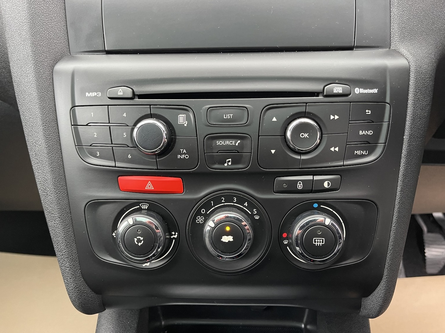 Used Citroen C4 2015 for sale - 77681825: Photo 47