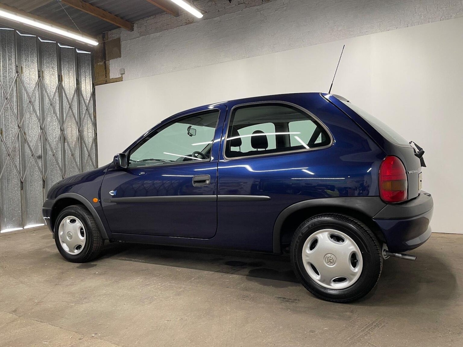 Used Vauxhall Corsa 1999 for sale - 77357249: Photo 10