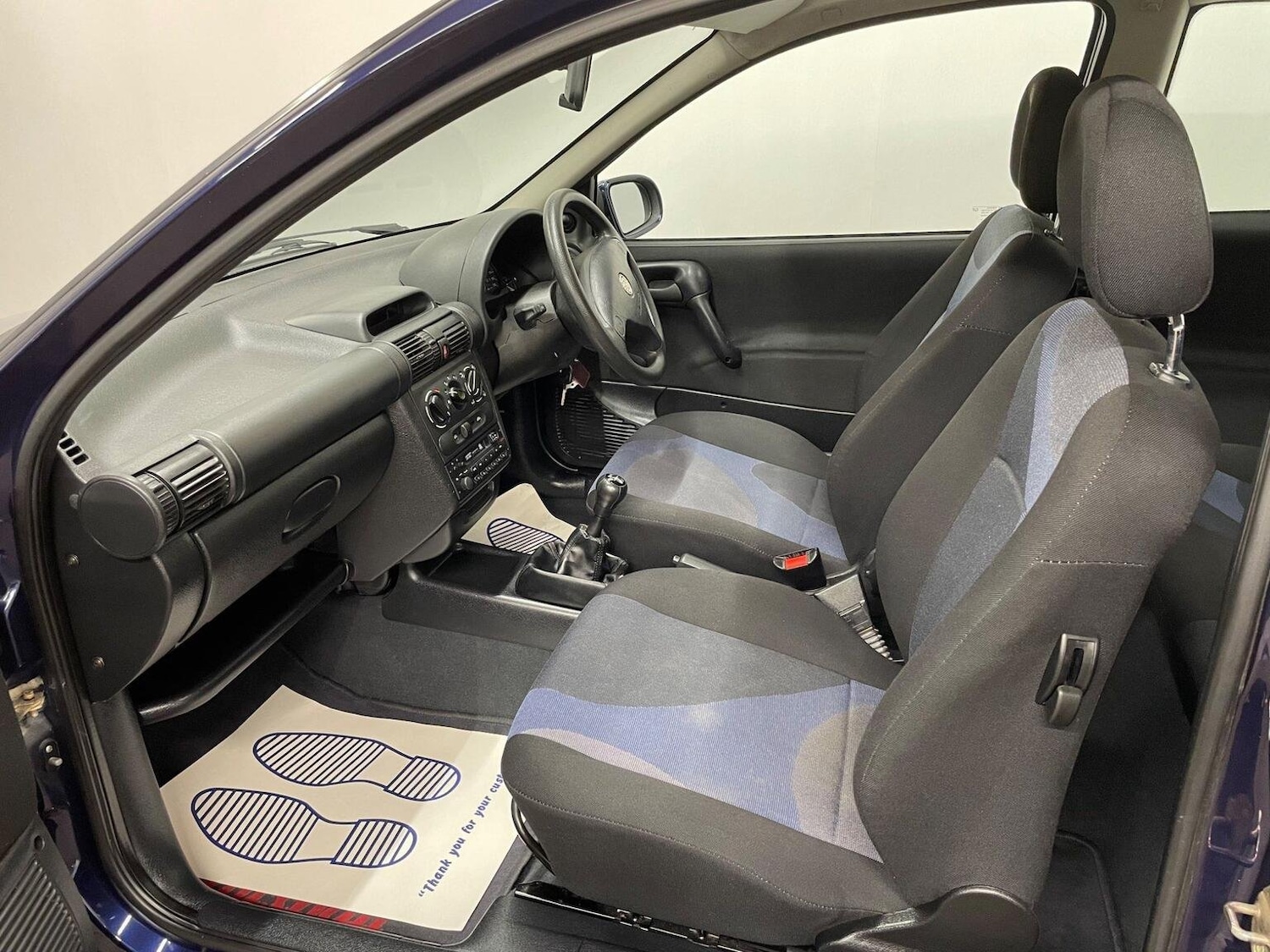 Used Vauxhall Corsa 1999 for sale - 77357249: Photo 27