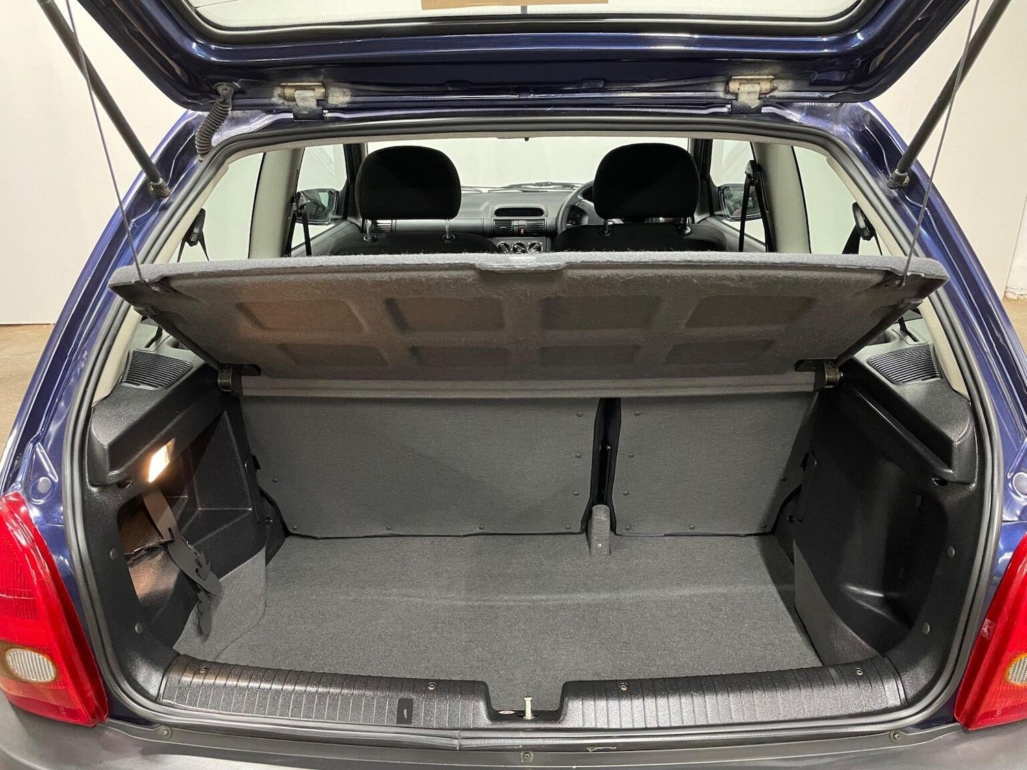 Used Vauxhall Corsa 1999 for sale - 77357249: Photo 38