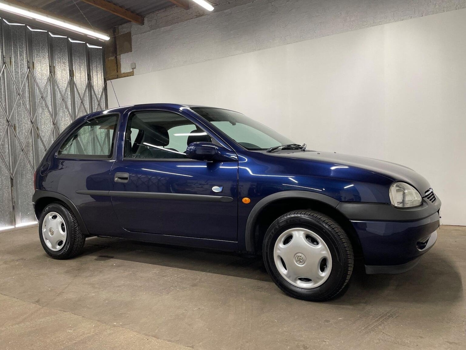 Used Vauxhall Corsa 1999 for sale - 77357249: Photo 5
