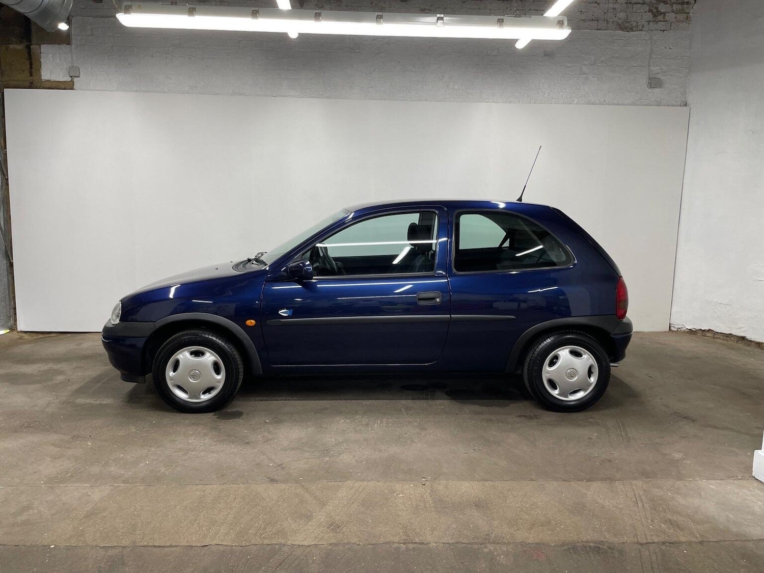 Used Vauxhall Corsa 1999 for sale - 77357249: Photo 8