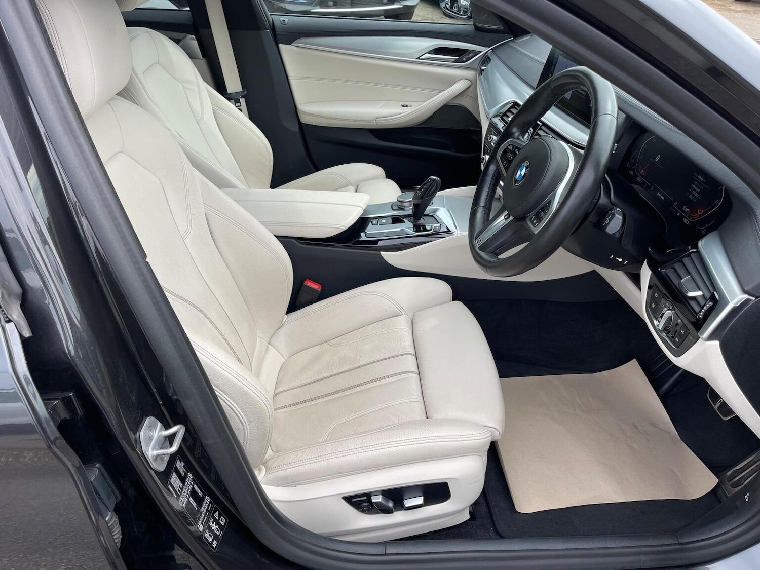 Used BMW 5 Series 2020 for sale - 76712735: Photo 14