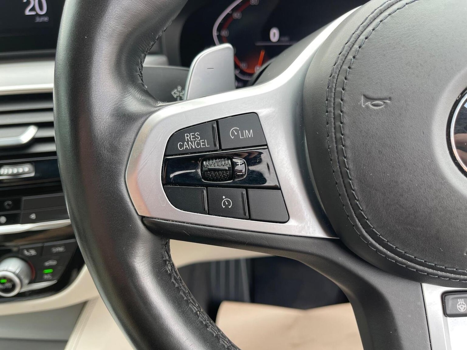 Used BMW 5 Series 2020 for sale - 76712735: Photo 32