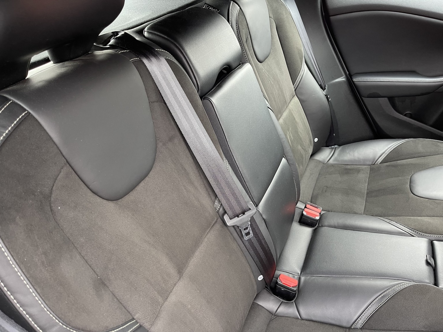 Used Volvo V40 2018 for sale - 77438461: Photo 16