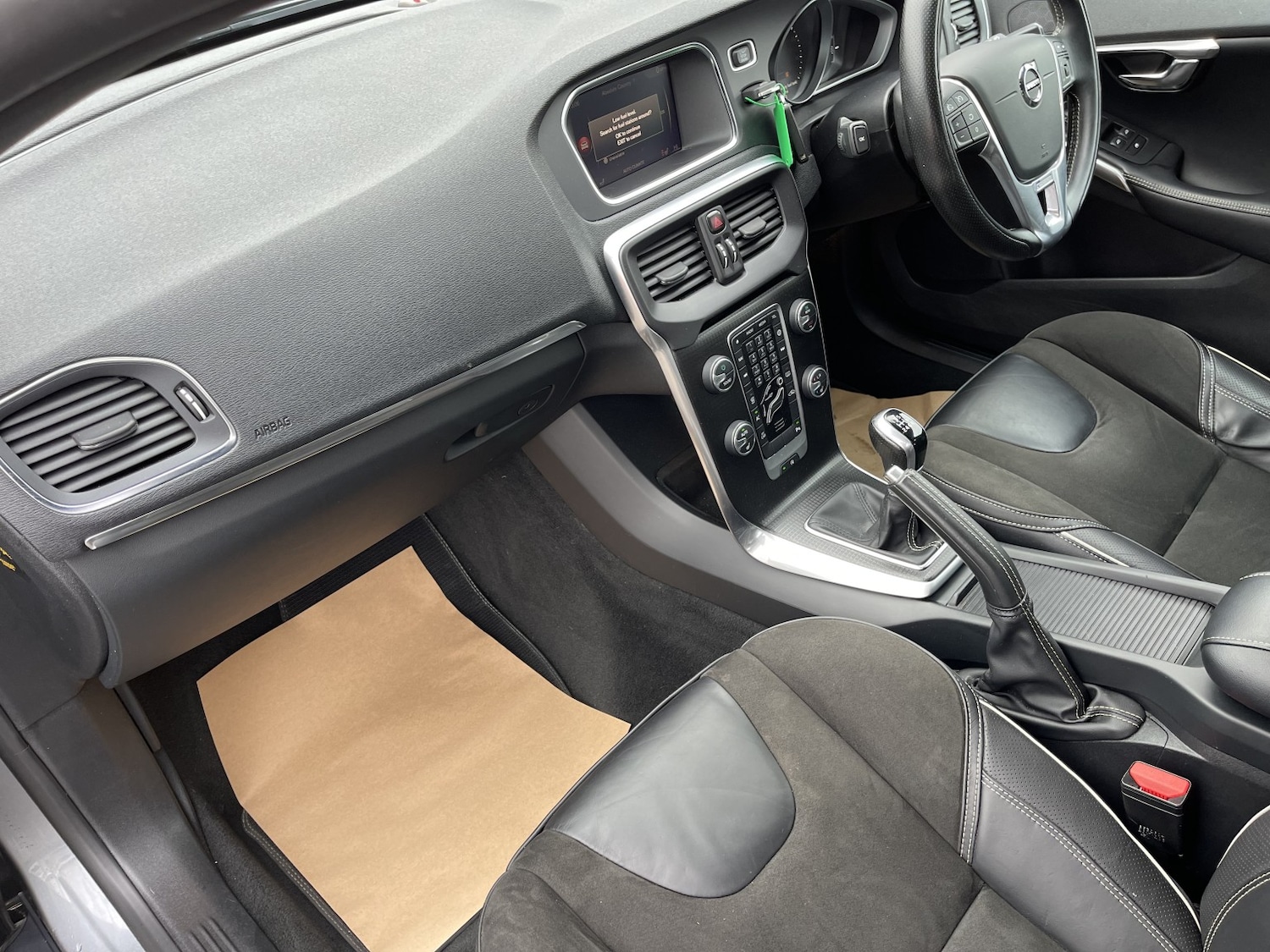 Used Volvo V40 2018 for sale - 77438461: Photo 21