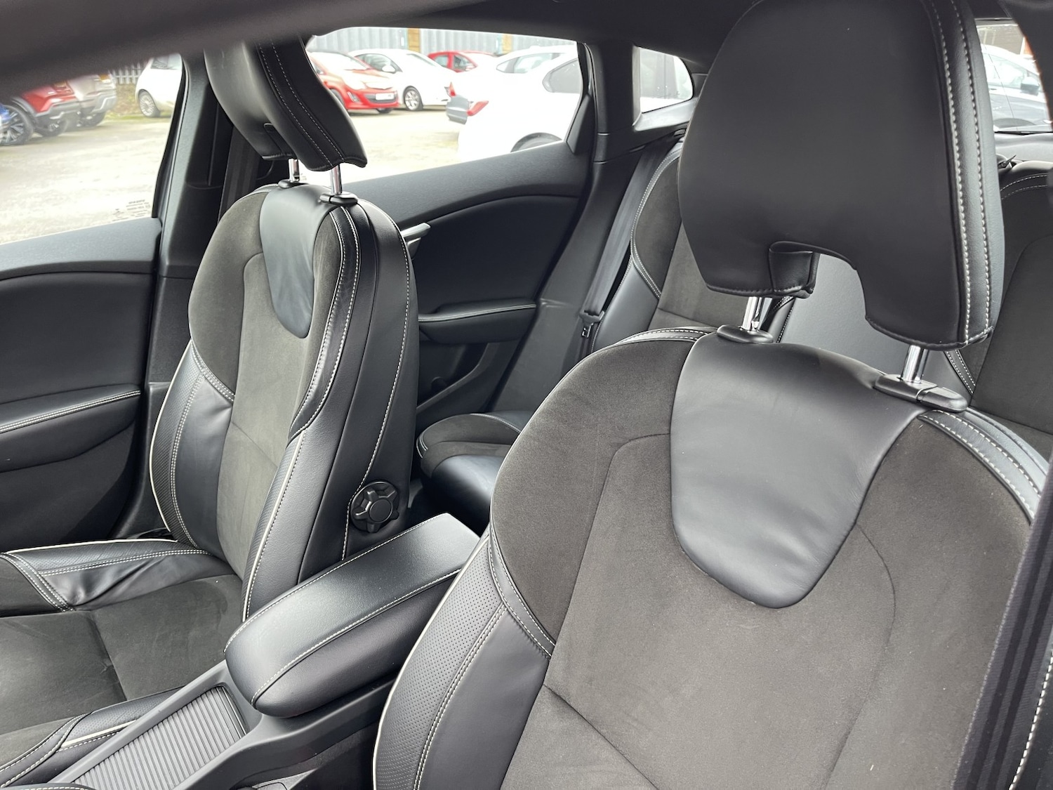 Used Volvo V40 2018 for sale - 77438461: Photo 23