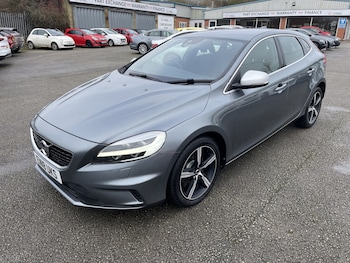 Used Volvo V40 2018 for sale - 77438461: Photo