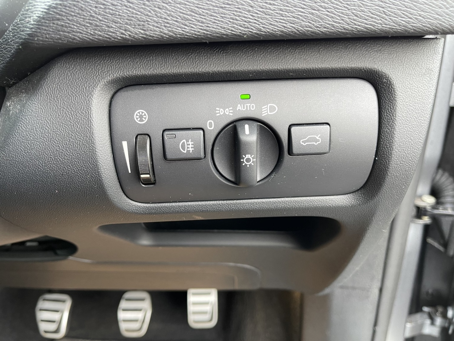 Used Volvo V40 2018 for sale - 77438461: Photo 31