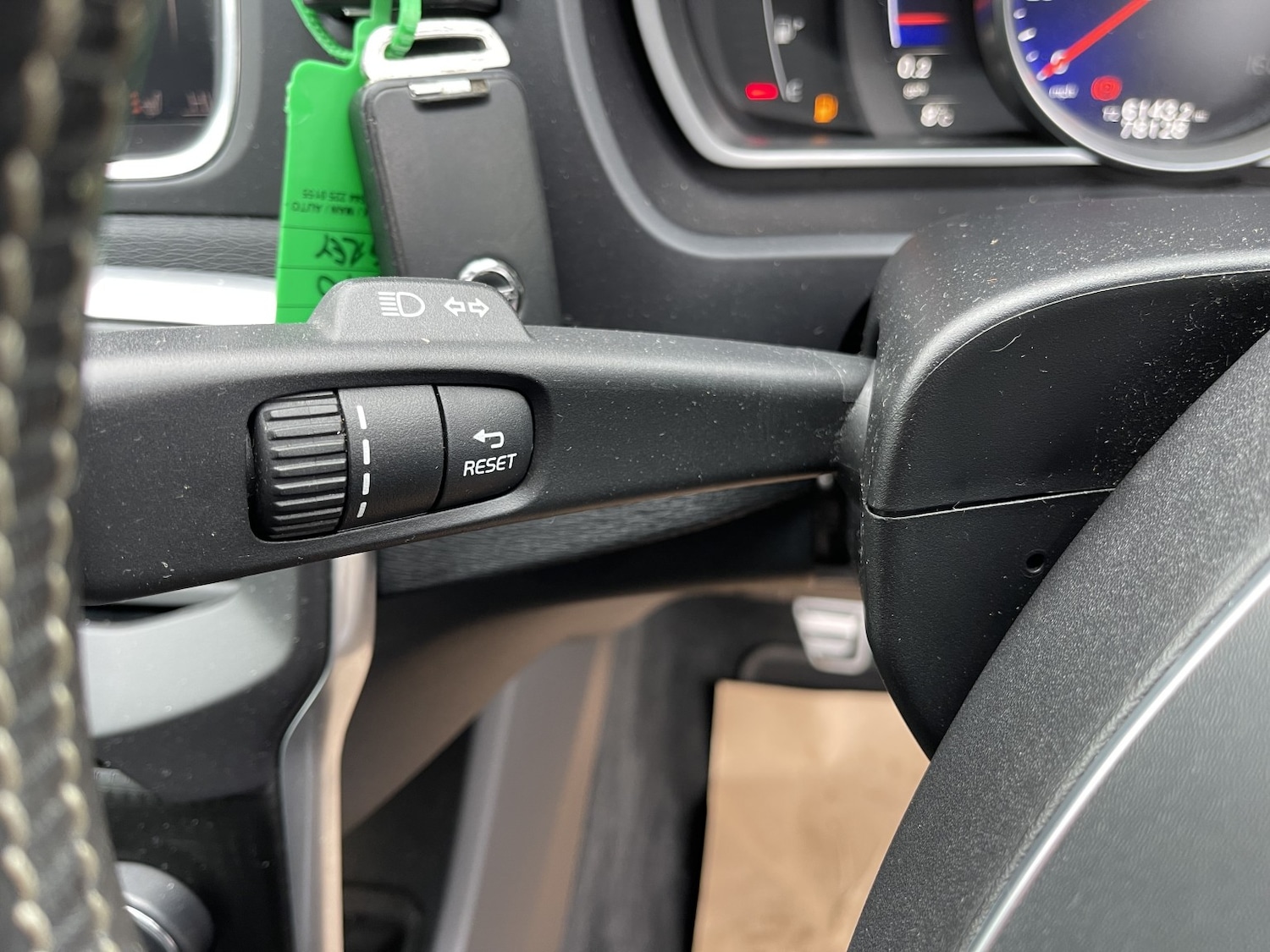 Used Volvo V40 2018 for sale - 77438461: Photo 33