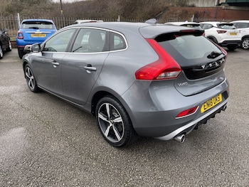 Used Volvo V40 2018 for sale - 77438461: Photo