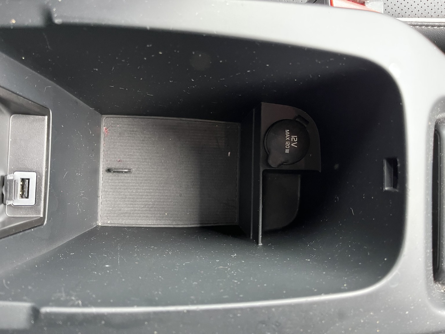 Used Volvo V40 2018 for sale - 77438461: Photo 41