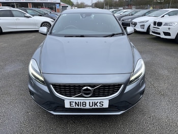 Used Volvo V40 2018 for sale - 77438461: Photo