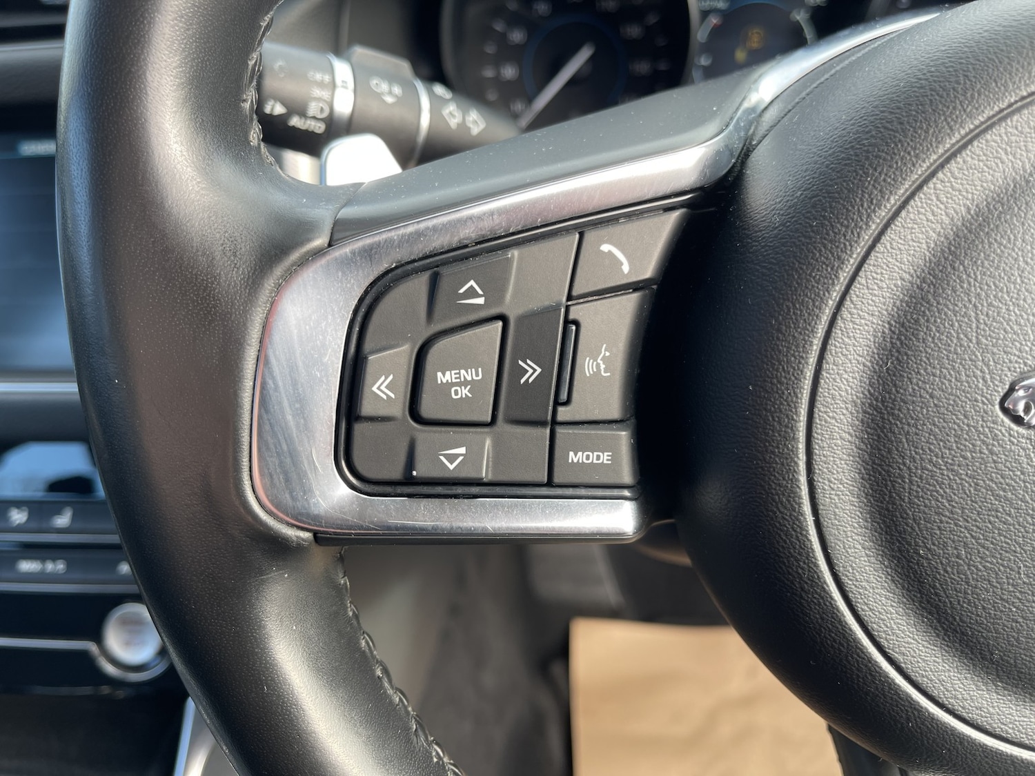 Used Jaguar XF 2018 for sale - 77735821: Photo 35