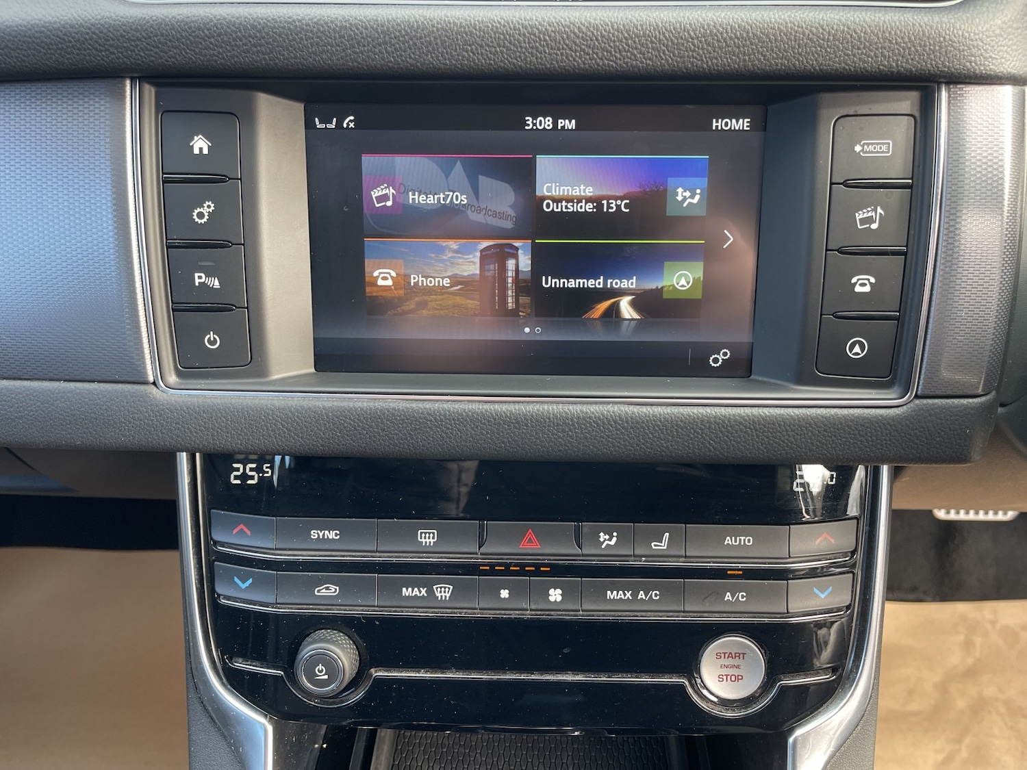 Used Jaguar XF 2018 for sale - 77735821: Photo 41