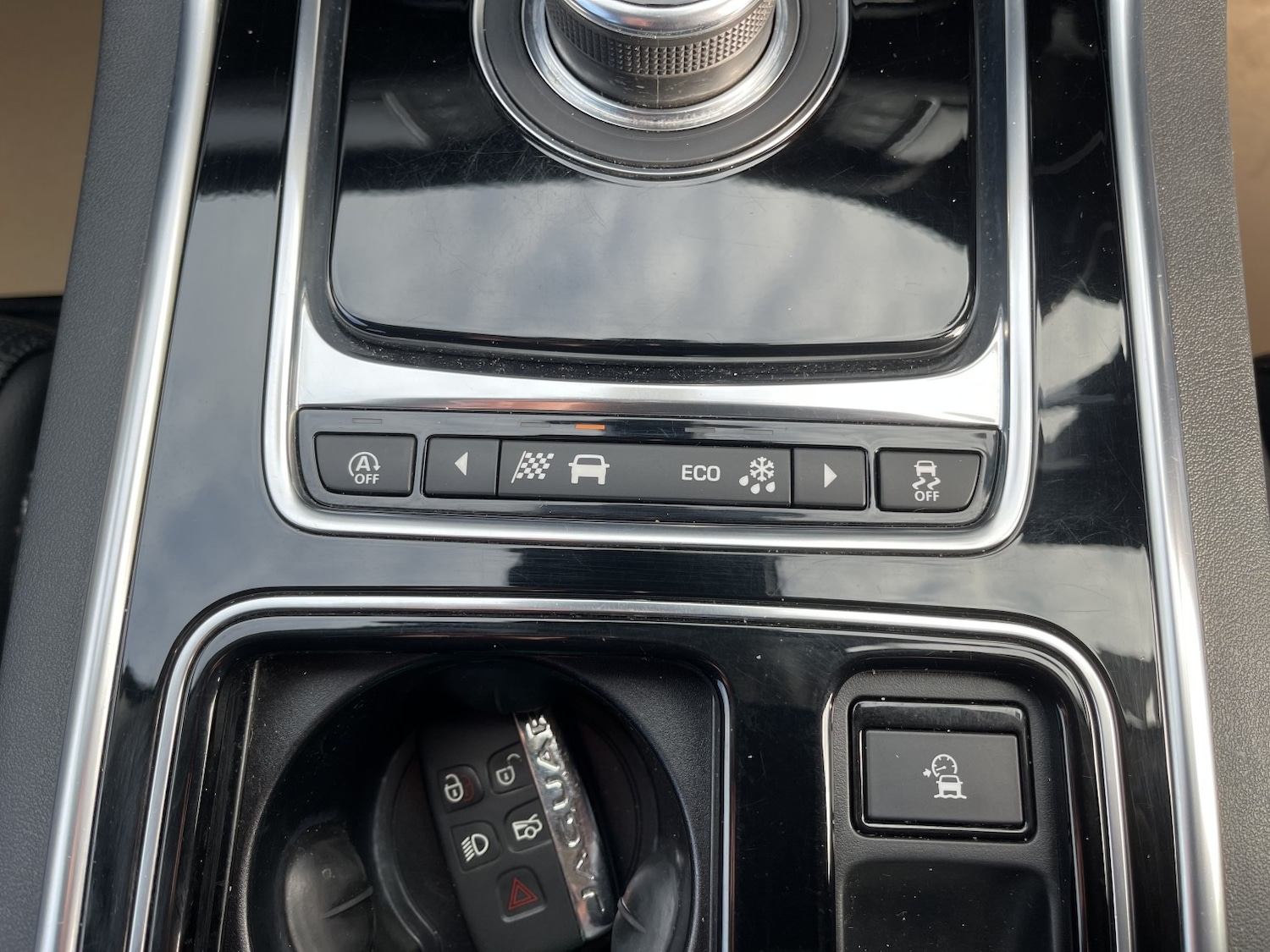 Used Jaguar XF 2018 for sale - 77735821: Photo 42